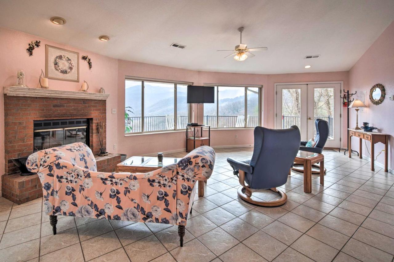 Charming Burnsville Apt With Mountain Views And Deck! Zewnętrze zdjęcie