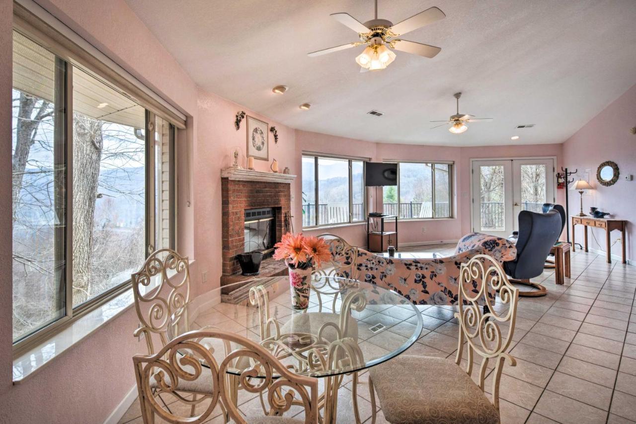 Charming Burnsville Apt With Mountain Views And Deck! Zewnętrze zdjęcie