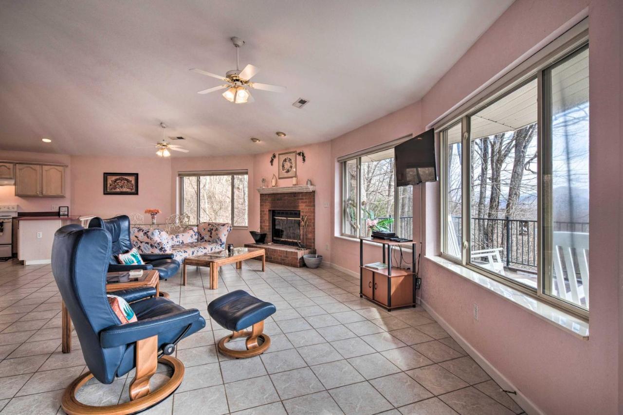 Charming Burnsville Apt With Mountain Views And Deck! Zewnętrze zdjęcie